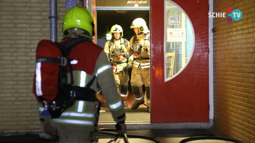 Drukke nacht voor de hulpdiensten in Schiedam, vooral scholen hebben schade