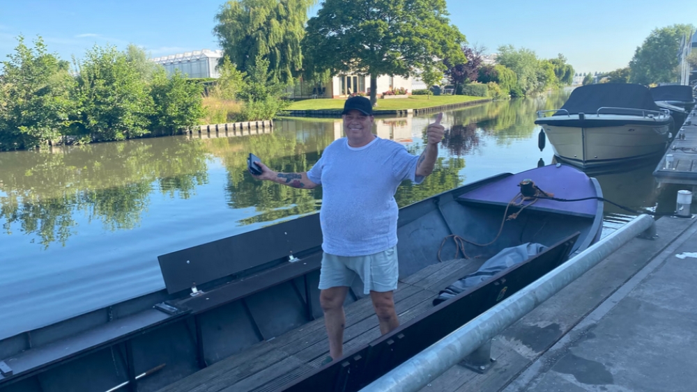 Ronald kan weer varen, schipper Slakkenvaart krijgt nieuwe boot in bruikleen