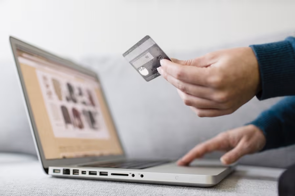 Hoe betaalt Nederland? iDEAL, PayPal of contant