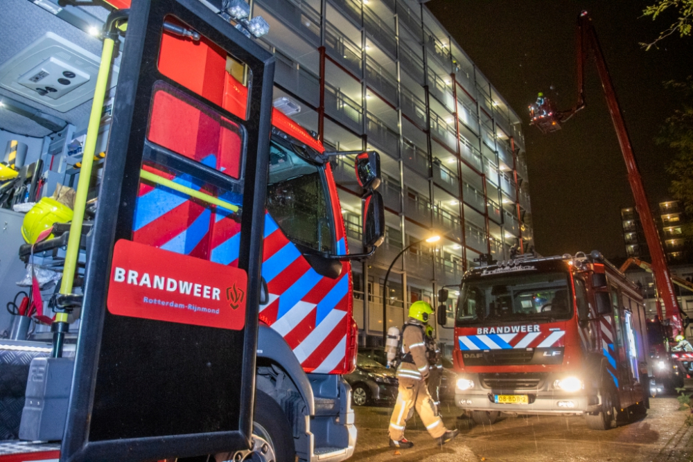 Flatwoning onbewoonbaar na keukenbrand