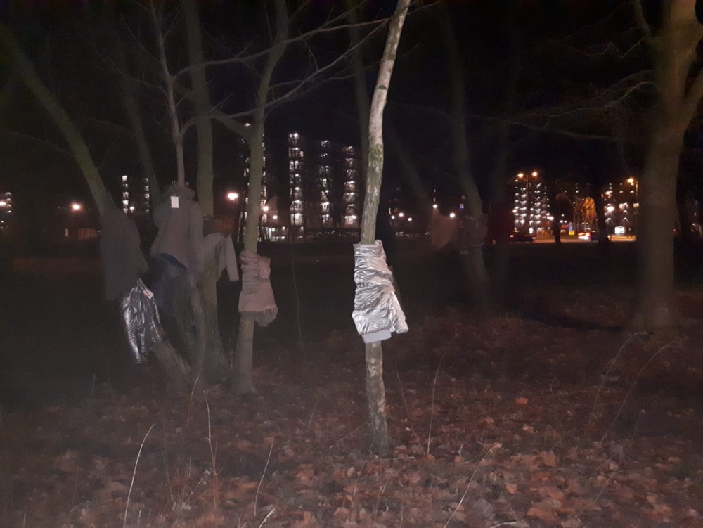 Jassen in de bomen voor mensen die ze nodig hebben