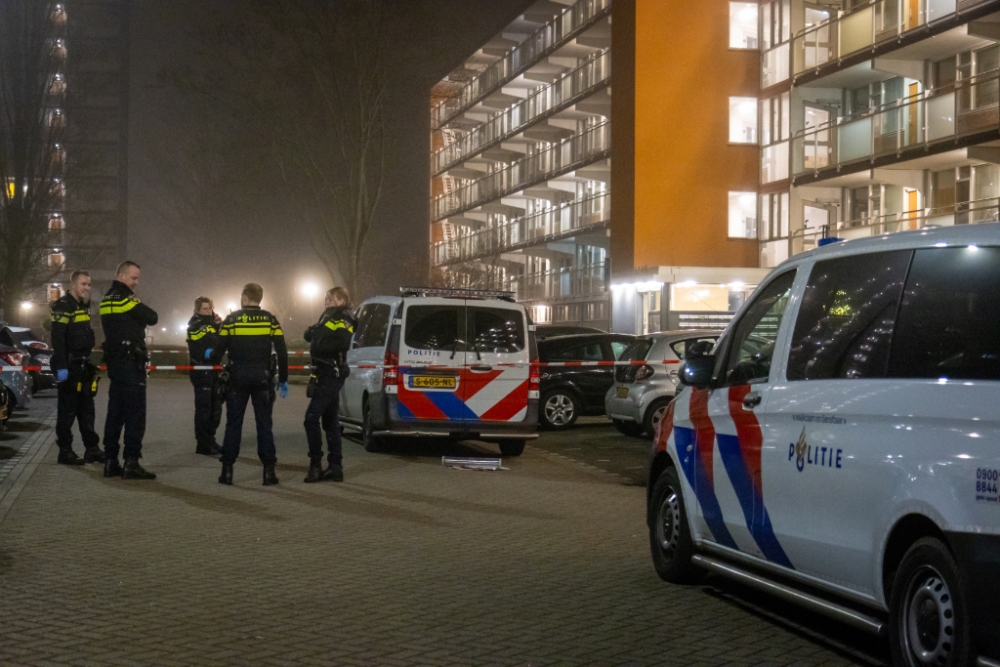 Vrouw raakt ernstig gewond door huiselijk geweld, verdachte gewond bij aanhouding