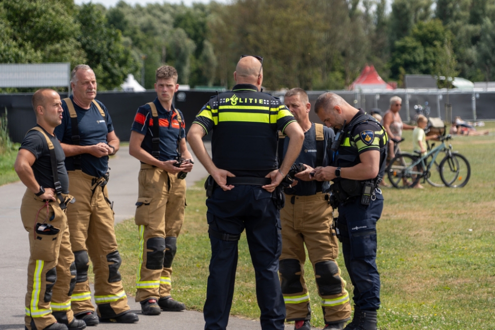 Hulpdiensten zoeken naar man in water Krabbeplas, maar die zit gewoon thuis