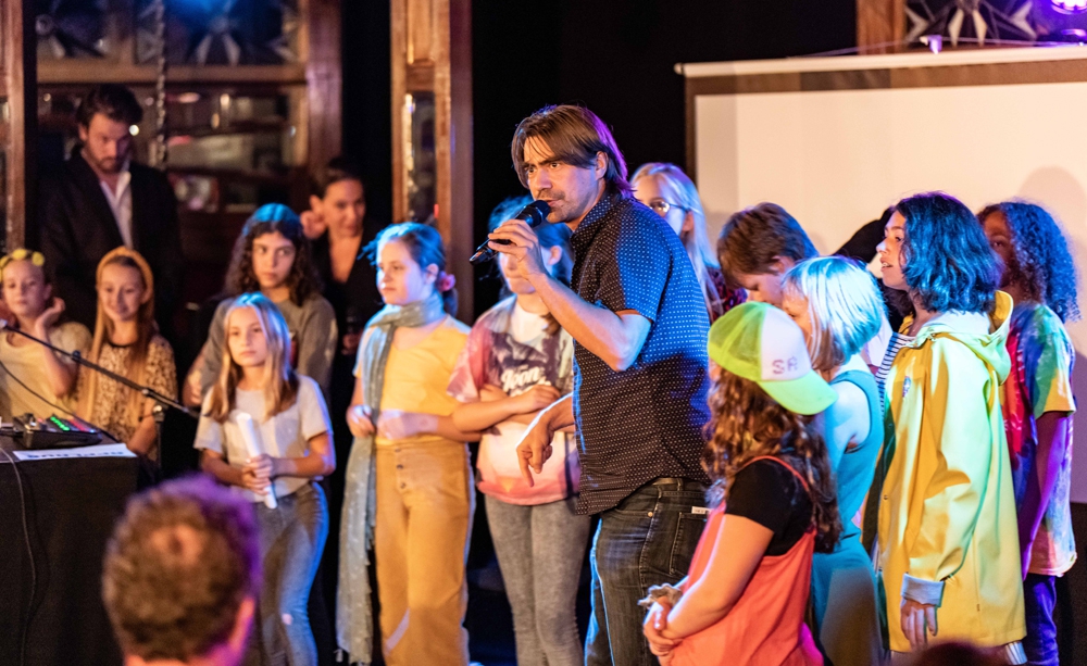 Theaterseizoen geopend met Parade aan de Schie