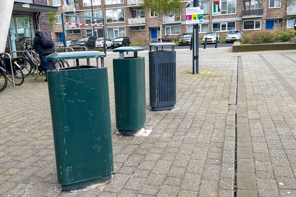 Primeur voor Schiedam: test met &#039;vogelproof afvalbakken&#039;