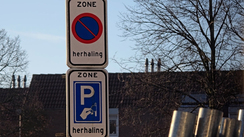 Vlaardingen gaat zelf betaald parkeren handhaven en huurt vijf extra boa’s in