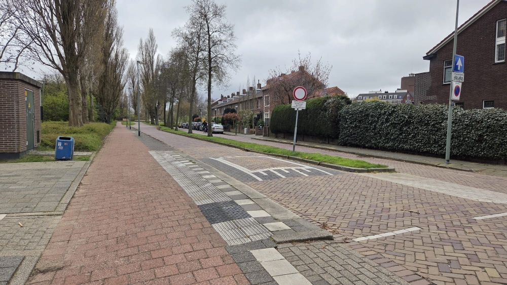 Over deze busbaan rijdt al bijna zeven jaar geen bus, en dat blijft voorlopig zo