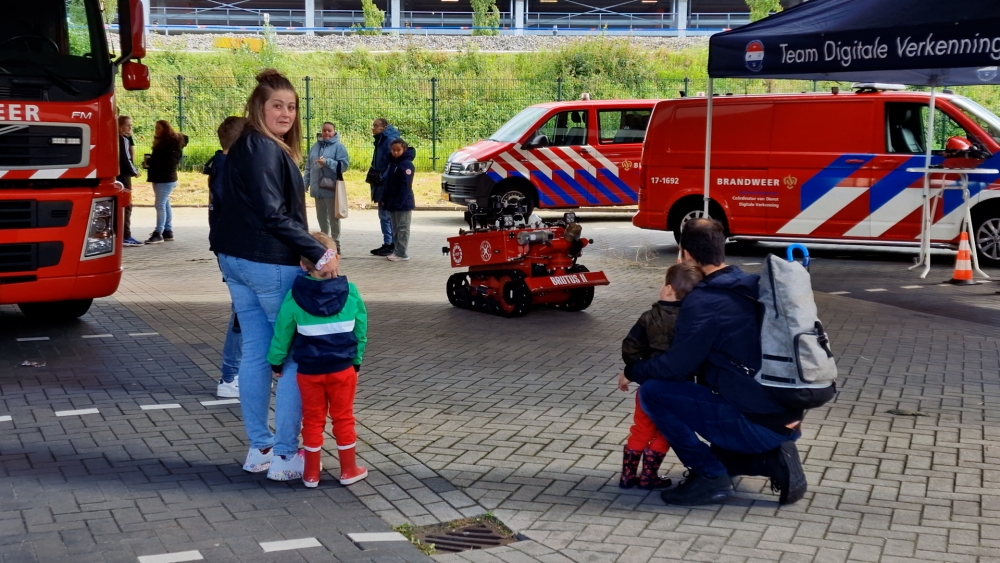 Open dag brandweer Schiedam: vooral de drones zijn populair