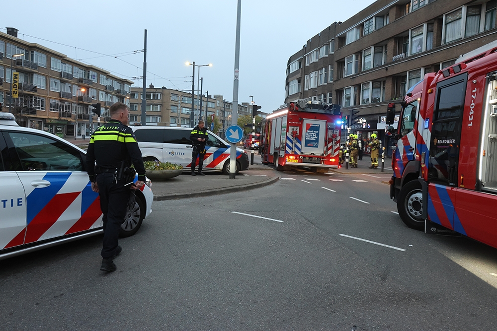 Grote brand in bloemenzaak in Schiedam, twee mannen naar ziekenhuis