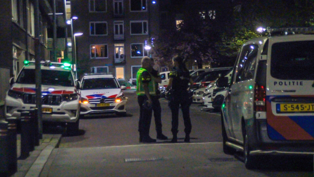 Politie onderzoekt &#039;melding schietpartij vanuit auto&#039; in Schiedam Oost