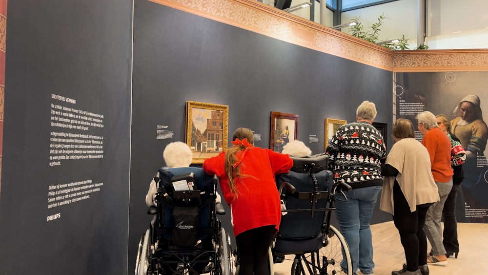 Schilderijen Vermeer in kantine Schiewaegh: ‘Je waant je echt op een gang van het Rijksmuseum’