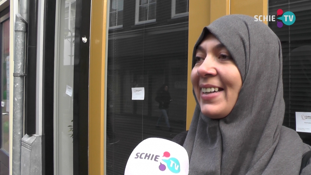 Susanne bekeerde zich tot de Islam en begon de Moslimakoopjeshoek in Schiedam