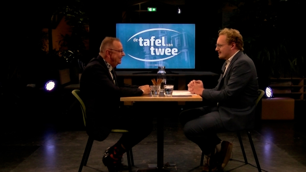 Nieuw programma: Tafel van Twee, met als eerste gast de Schiedamse burgemeester Jules Bijl