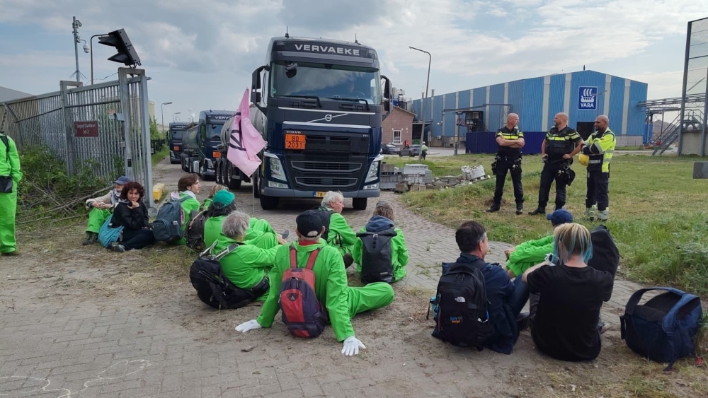 Demonstratie bij Yara afgebroken, demonstranten zijn vertrokken: ‘We komen terug’