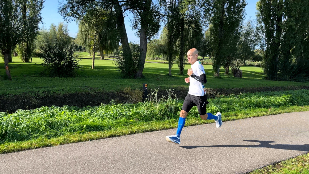 Arno Tessers wil als een van de eersten negen wereldmarathons lopen in een jaar