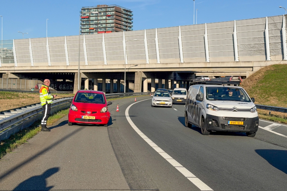 Kop-staartbotsing op de A4 bij Schiedam en Vlaardingen, niemand gewond