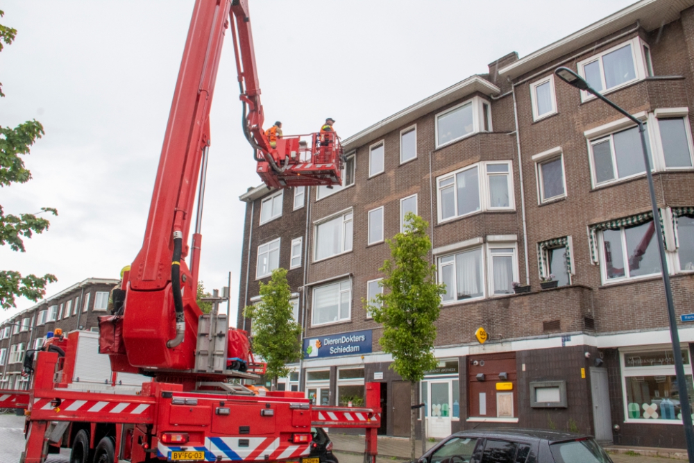 Brandweer helpt handhaving en politie bij zoektocht naar hennepkwekerij