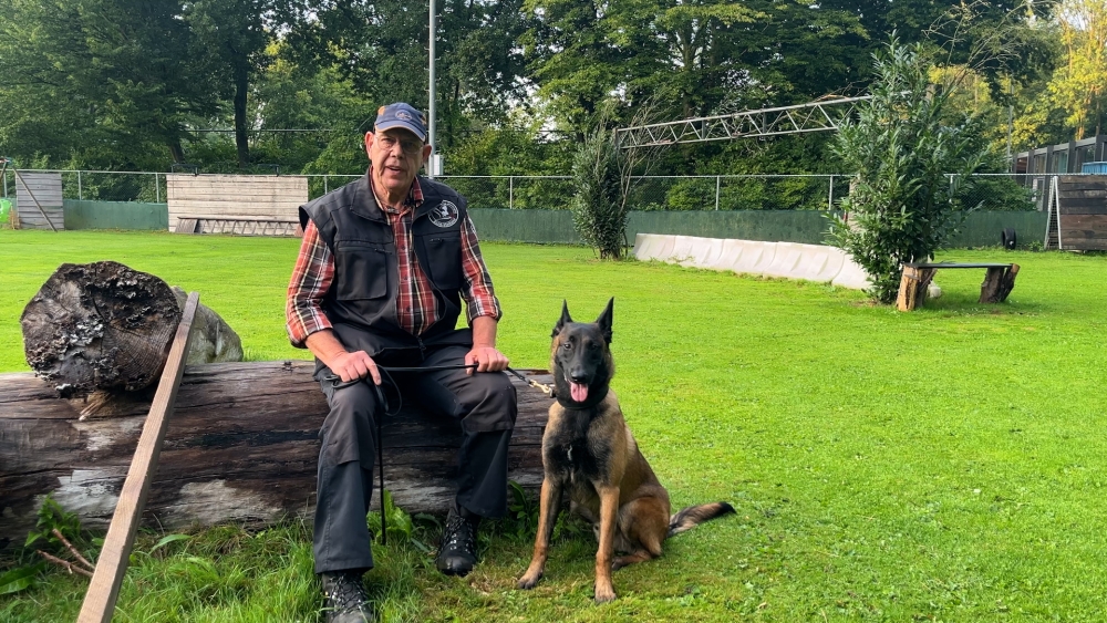 John (72) traint al veertig jaar speurhonden, zelfs voor Amerikaanse president