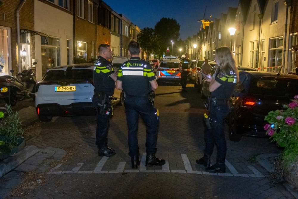 Harde explosie op straat in De Gorzen, voor zover bekend geen schade