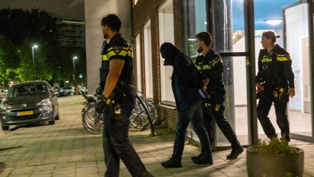 Verdachte blijft in hechtenis na overval tijdens videobellen: 'Voor mij is het moeilijk'