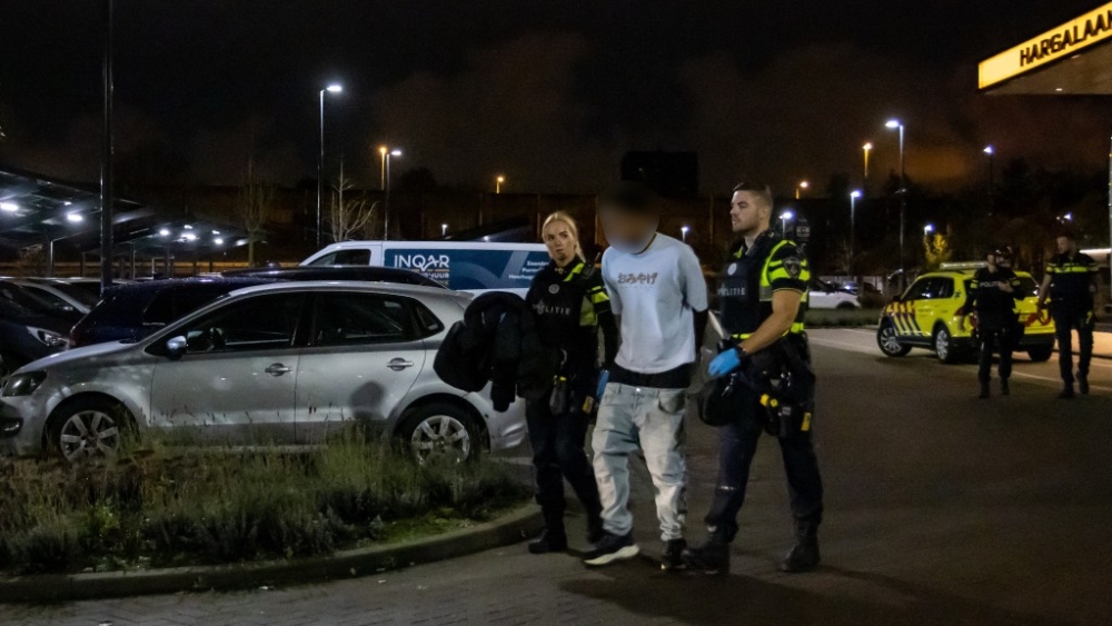 Man schiet zichzelf tweemaal in been op eigen verjaardagsfeest in Van der Valk