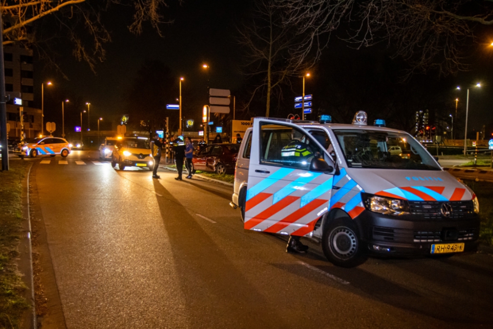 ‘s-Gravelandseweg afgesloten na aanrijding