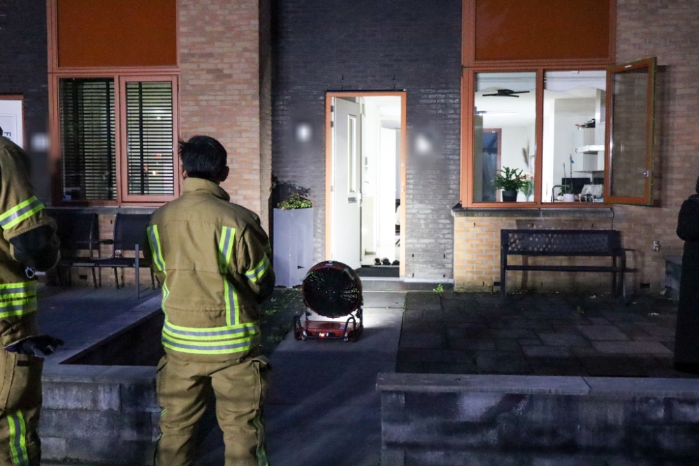 Brand in oven zet Schiedamse woning vol rook