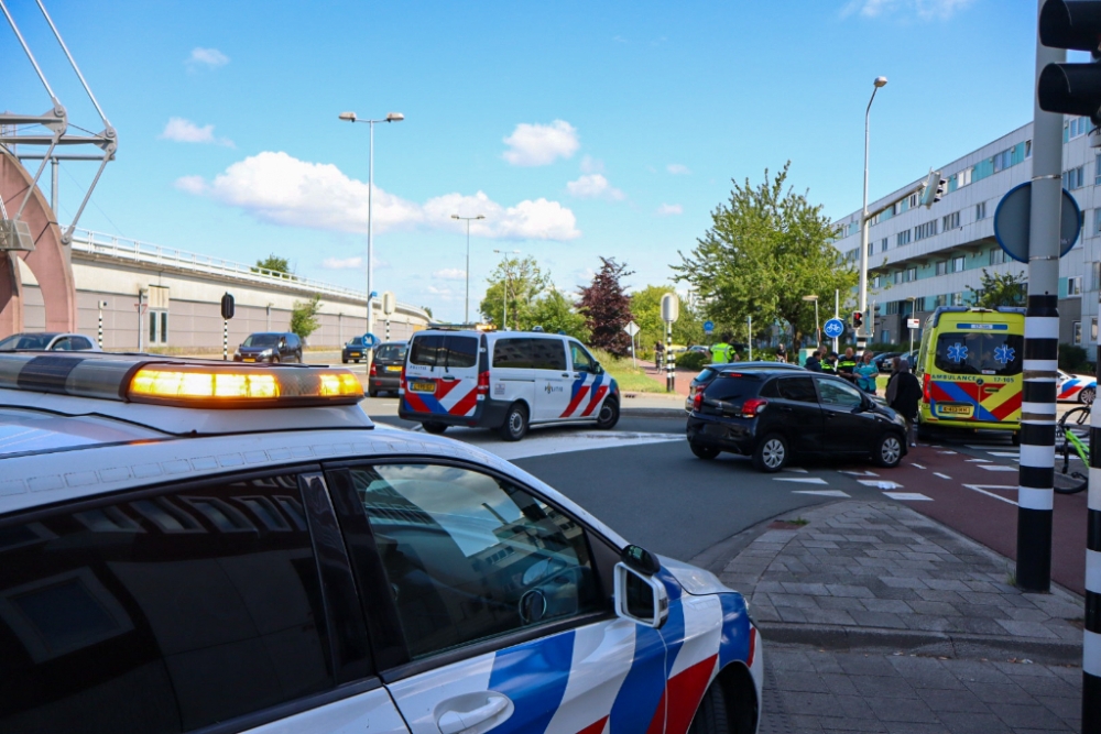 Jongen naar ziekenhuis gebracht na aanrijding op Horvathweg in Schiedam