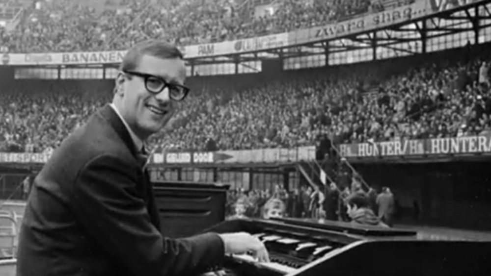 Schiedams muziekfenomeen en Feyenoord-organist Stef Meeder (89) overleden