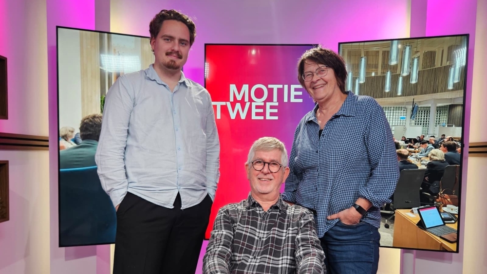 Motie Twee: boom voor Lamers, einde zwembadsoap en verkiezingen