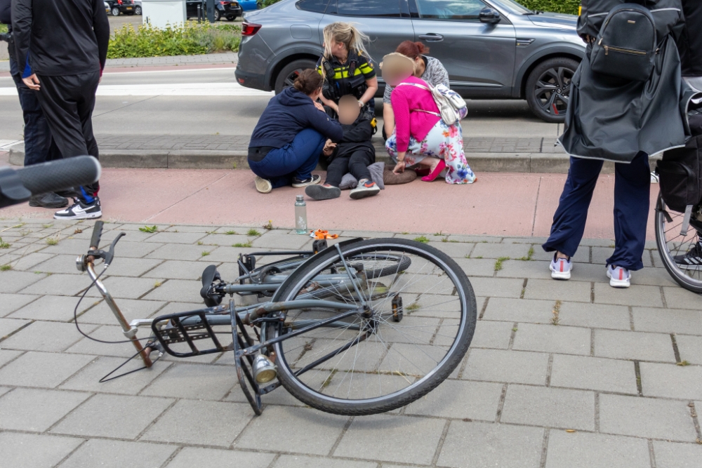 Twee aanrijdingen in Vlaardingen, beide slachtoffers naar ziekenhuis gebracht