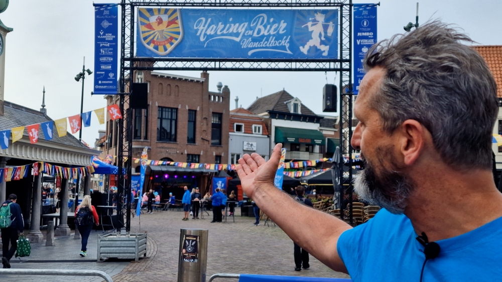 2.500 wandelaars bij Haring en Bier Wandeltocht: ‘Moet je als Vlaardinger meemaken’