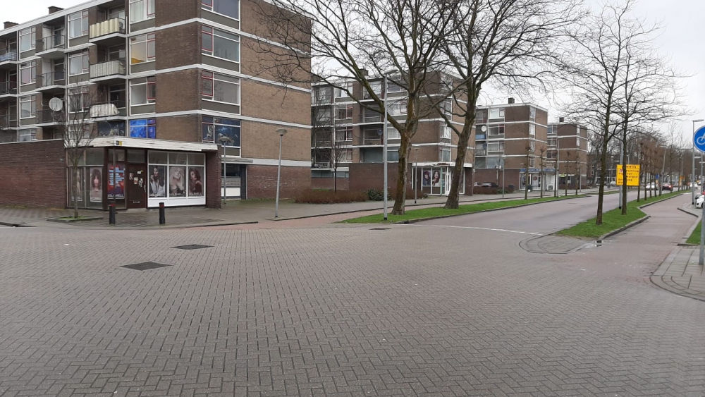 Parkweg midden wordt steeds leger