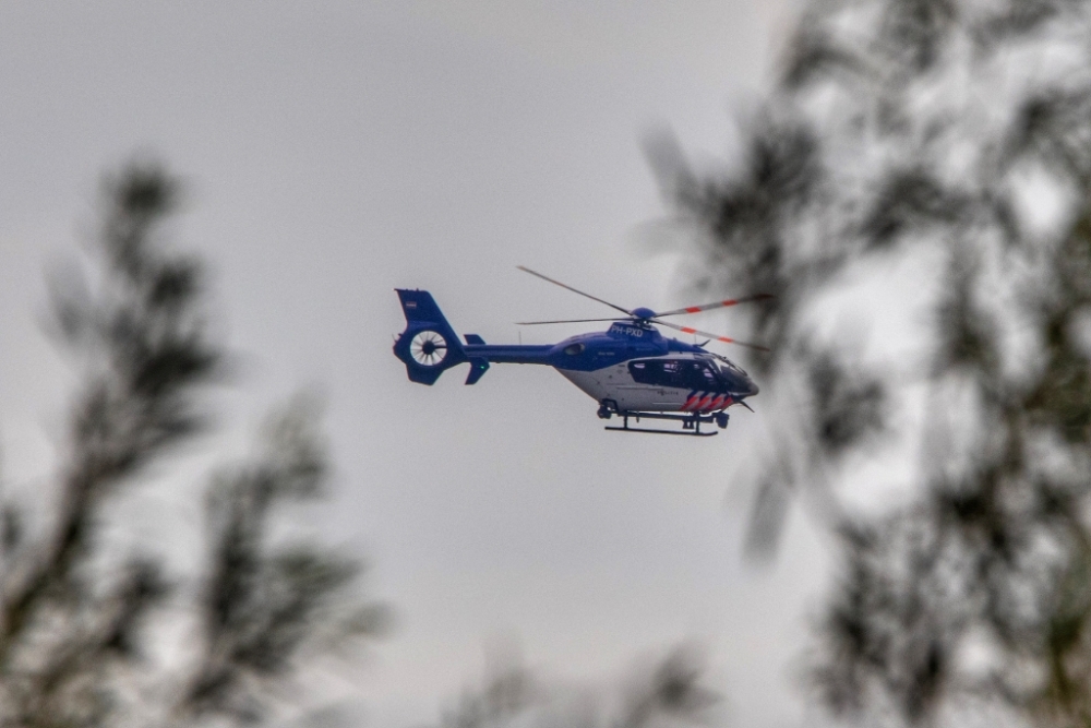 Politiehelikopter boven Indische Buurt na woninginbraak: nog geen verdachten aangehouden