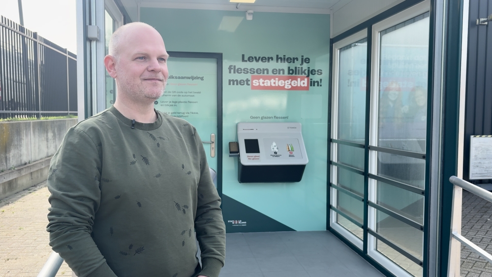 Nieuwe statiegeldmachine in Schiedam: ‘Nu hoeft het niet meer blikje voor blikje’
