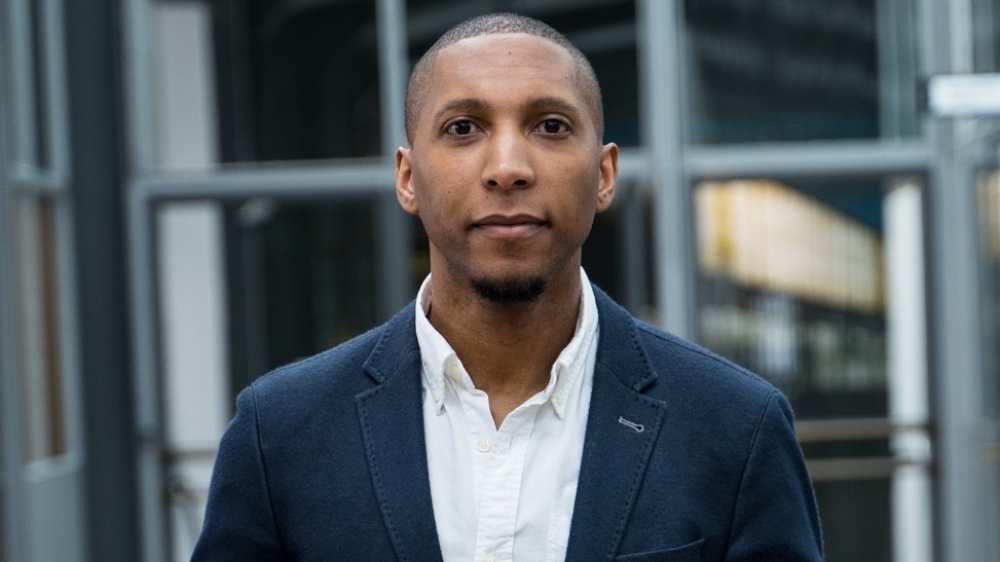 Oud-stadsdichter Jarle Lourens voorgedragen als vervanger wethouder Biekman