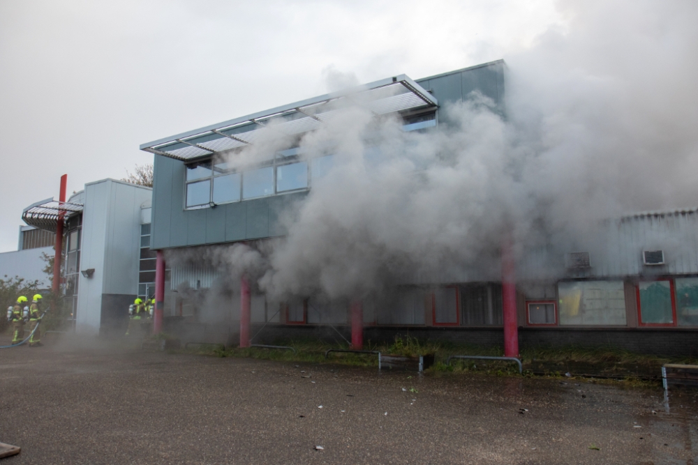 Grote brand in pand Vlaardingen: 'Ik schrok me helemaal het lazarus'