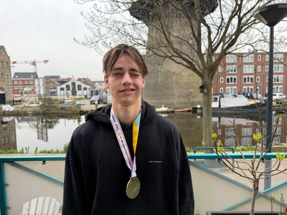 Schiedammer Olivier (18) een dag na de marathon: 'Ik heb zelfs in bed geplast, foute boel'