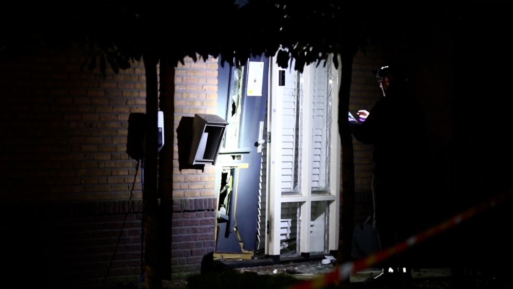 Eerste verdachte explosies Vlaardingse loodgieter zwijgt, familie Van Uffelen leeft al vier maanden in angst