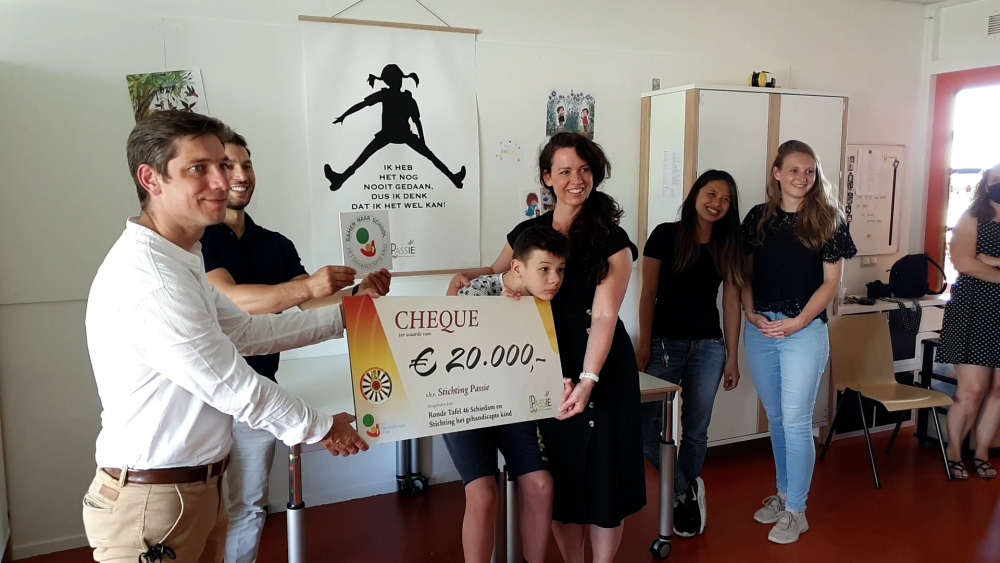 Stichting Passie Schiedam ontvangt record bedrag van Ronde Tafel voor nieuw initiatief