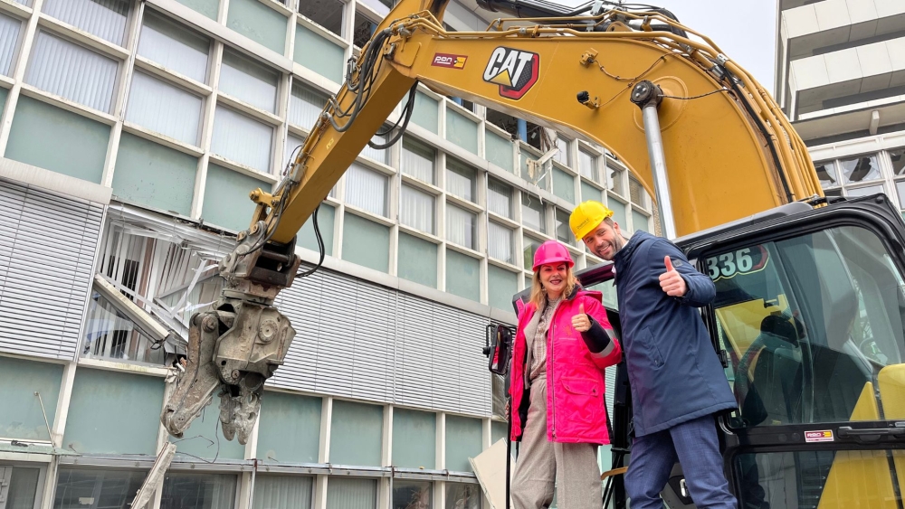 Wethouders starten sloop Unilevergebouw: ‘Wordt een prachtige stoere stadswijk’