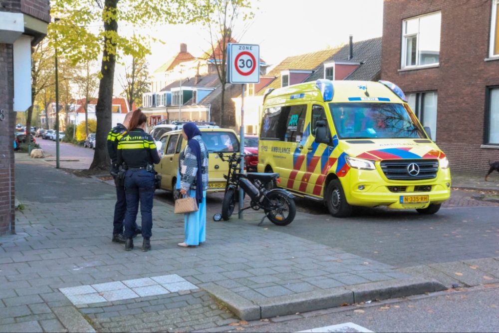 Meisje op fatbike botst op auto in Vlaardingen