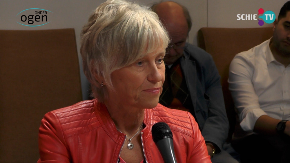 Huisarts Lieneke van de Griendt schreef het boek: &#039;Studeerden we medicijnen of geneeskunde&#039;