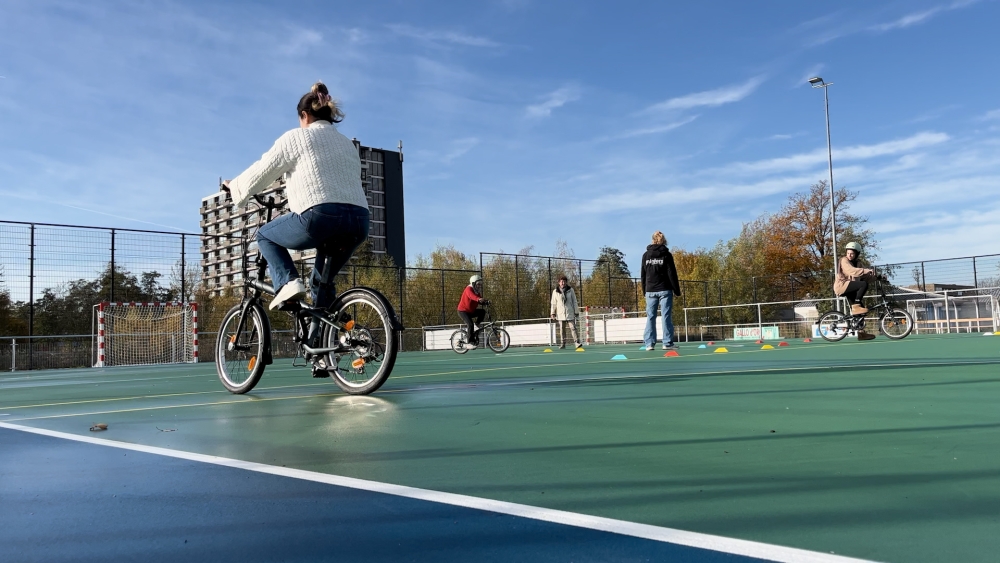 Fietsles voor vrouwen met migratieachtergrond: &#039;Het vergroot hun wereld&#039;