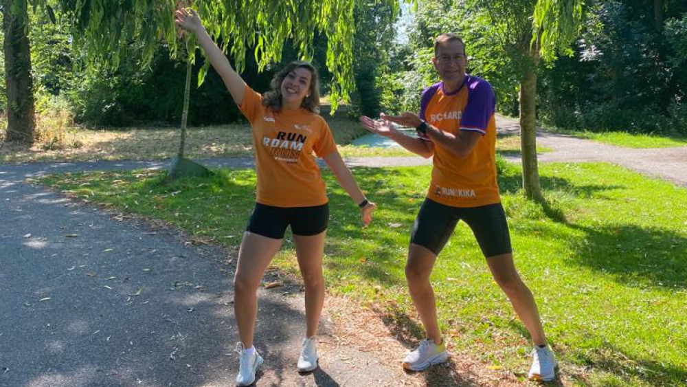 Vader en dochter rennen twee marathons voor KIKA: “Het draait niet om ons, maar om ons goede doel”