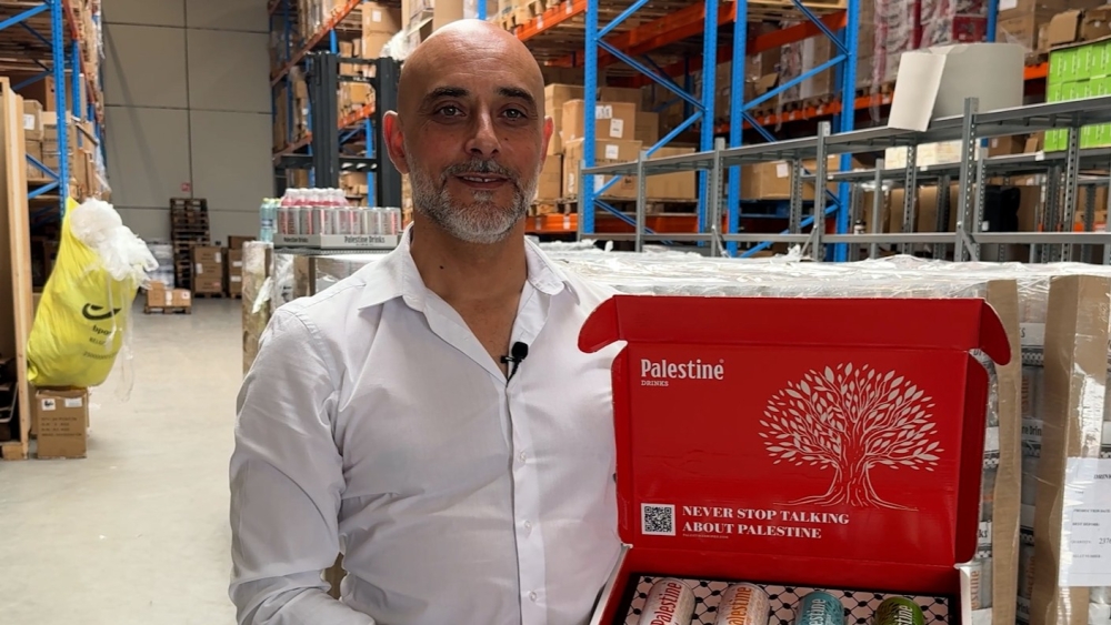 Vlaardinger haalt frisdrank die Palestijnse bevolking steunt naar Nederland