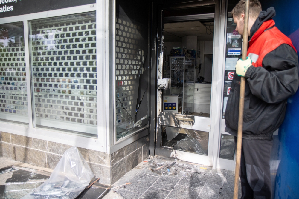 Brandstichting bij telecomwinkel in Vlaardingen