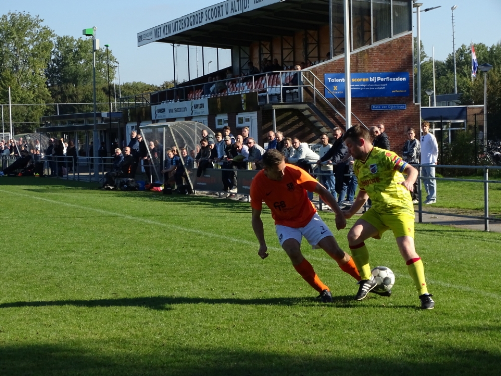 Victoria&#039;04 en Soccer Boys houden elkaar in evenwicht