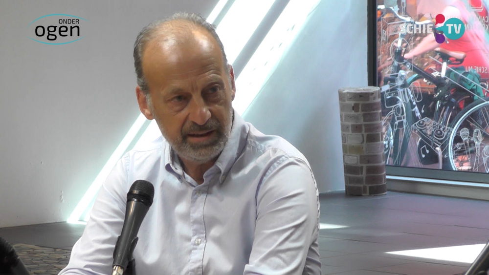 René van der Klink gaat stoppen als voorzitter van HC Schiedam