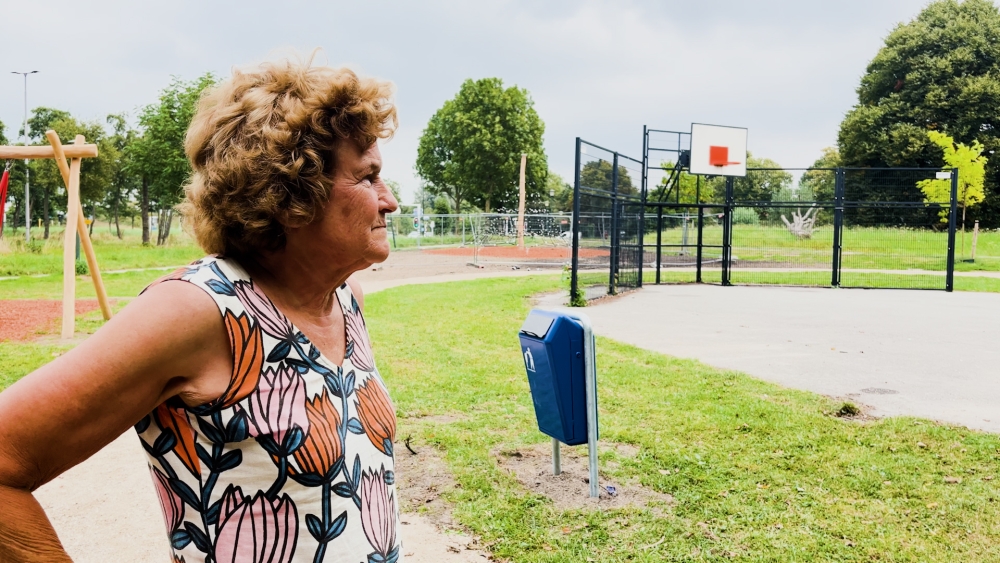 Suzan Nout regelt nieuwe speeltuin in Oud Ambacht: ‘Ook voor oma’s is de speeltuin leuk’